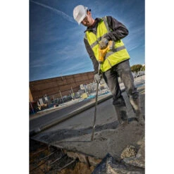 DeWALT DCE531 18V XR Concrete Vibrator Poker - Body Only