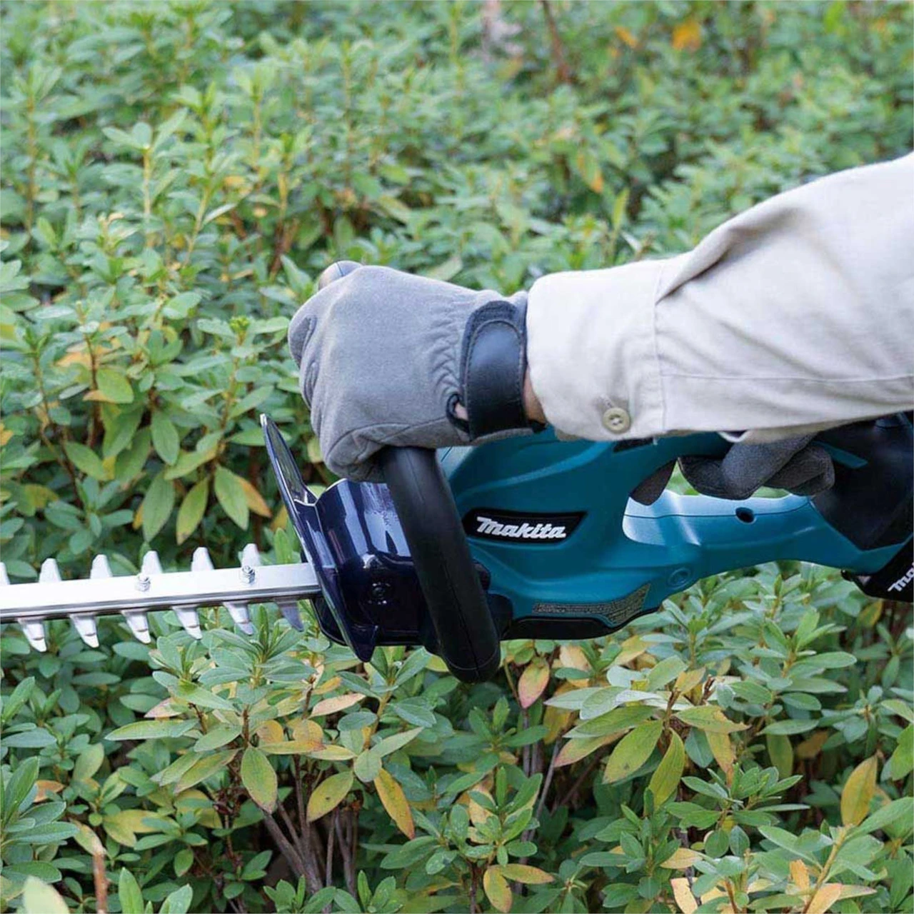 Makita 18V LXTBrushless 500mm Hedge Trimmer Body Only 6 Makita 18V LXTBrushless 500mm Hedge Trimmer Body Only - Image 6