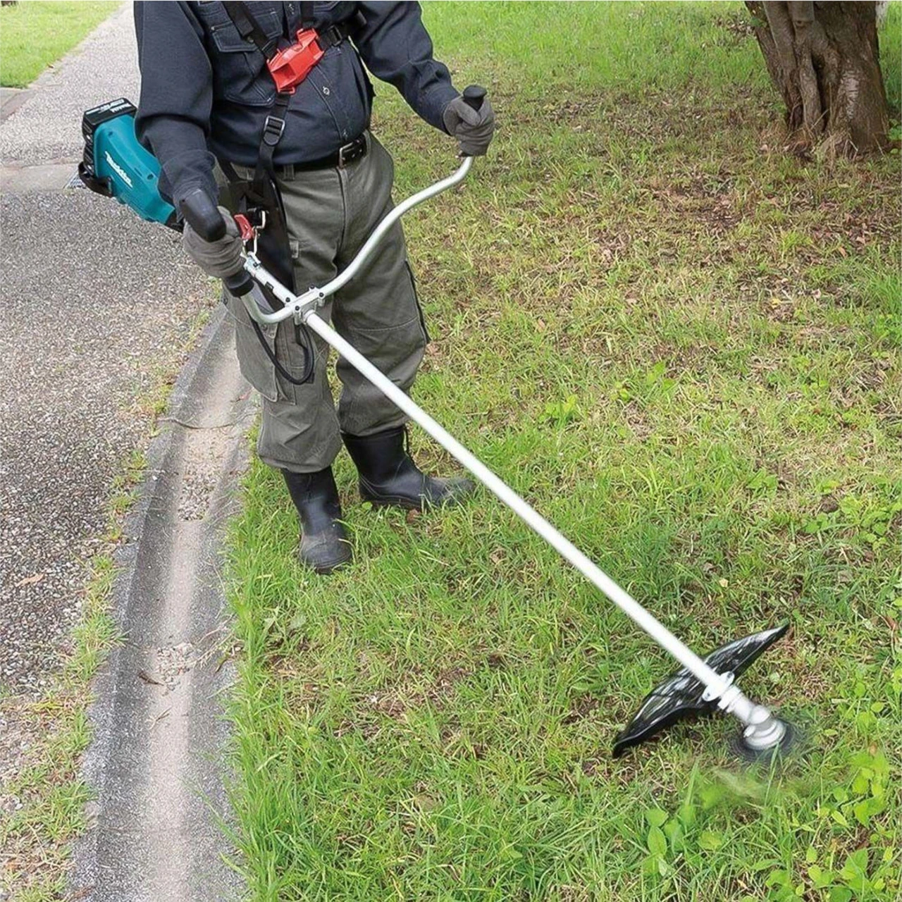 Makita DUR369AZ Twin 18V (36V) LXT BRUSHLESS Brush Cutter Strimmer Body Only 1 Makita DUR369AZ Twin 18V (36V) LXT BRUSHLESS Brush Cutter Strimmer Body Only